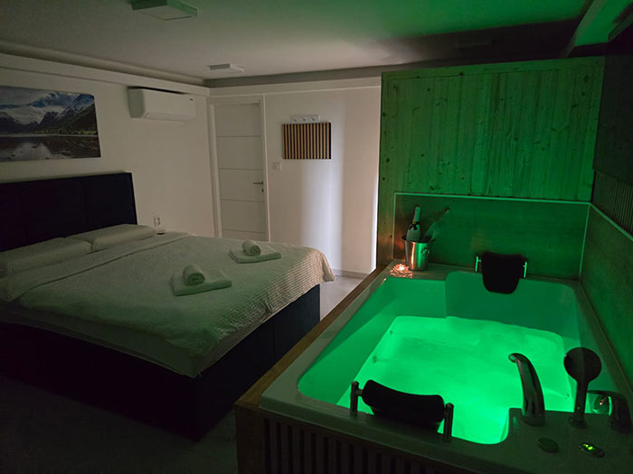 soba2 zeleni jacuzzi